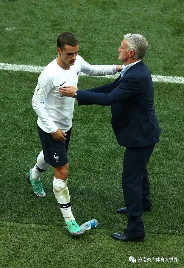 关于比赛规则变更首场状态出色，巴黎圣日耳曼观众沸腾！，Scout重返赛场比赛高潮迭起的信息